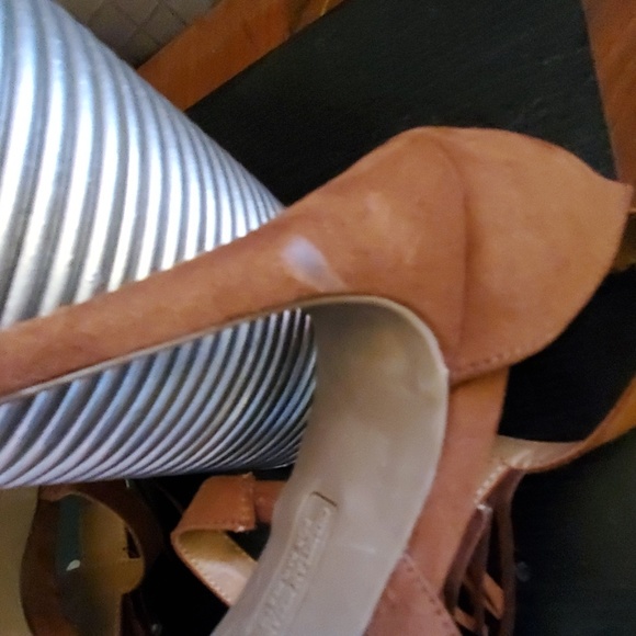 Heels - Picture 5 of 5